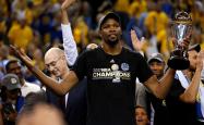 开云体育入口-勇士队努力追逐备战NBA总决赛