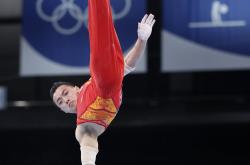 -关于体操颁奖礼上选手露出灿烂笑容的信息