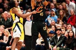 开云APP-步行者队开启连胜模式，全队发挥出色