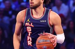 开云体育-新秀球员迎来突破性表现，正值关键时刻的简单介绍