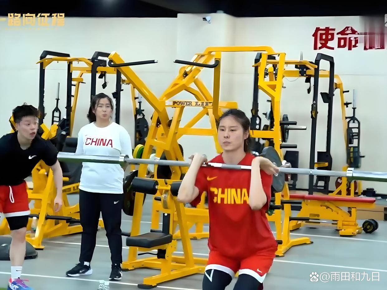 波黑运动队全力备战比赛！