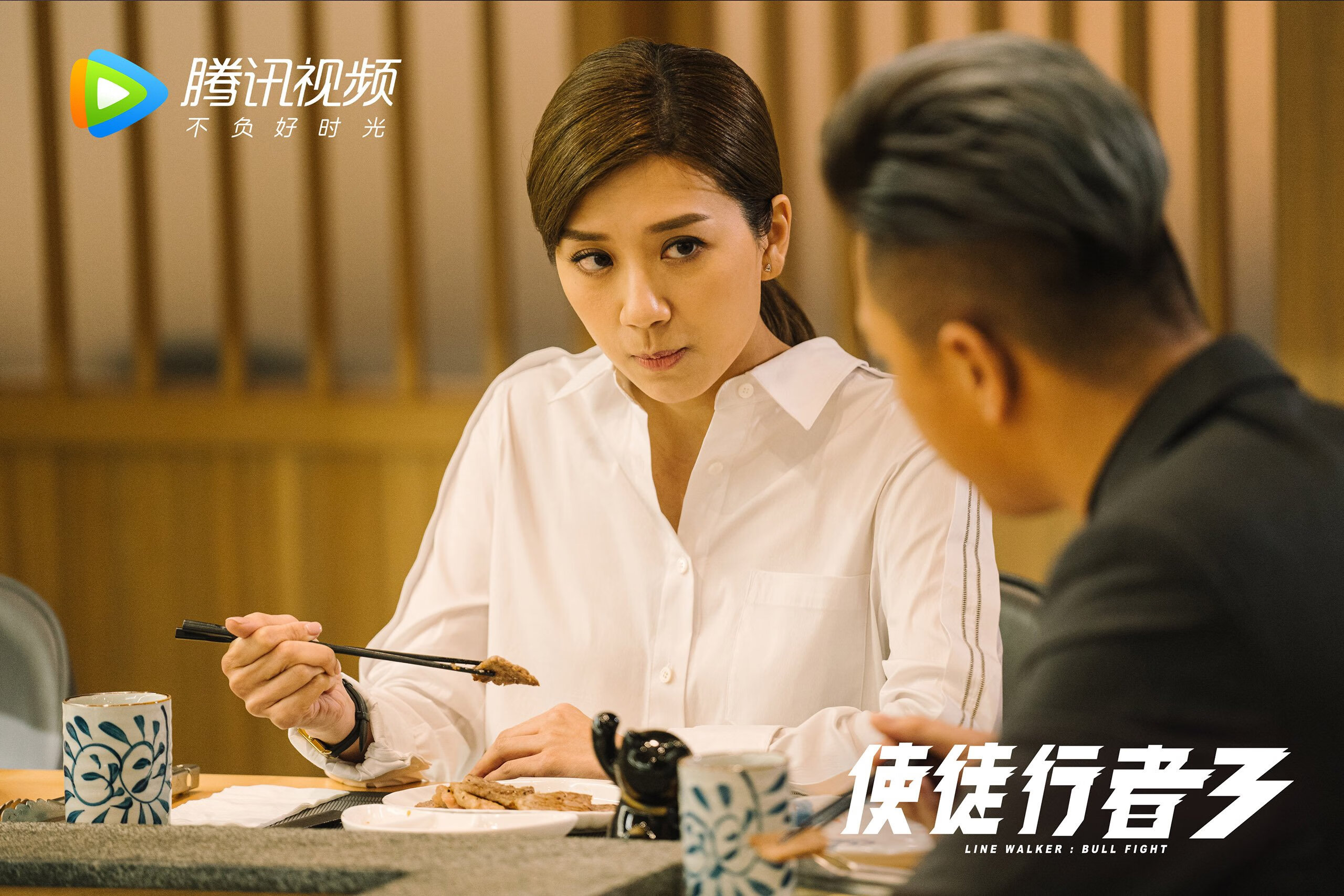 黄蜂蛰伤上海男篮，武切维奇统治意甲焦点战，体坛纵横里的强权逻辑与孤胆英雄