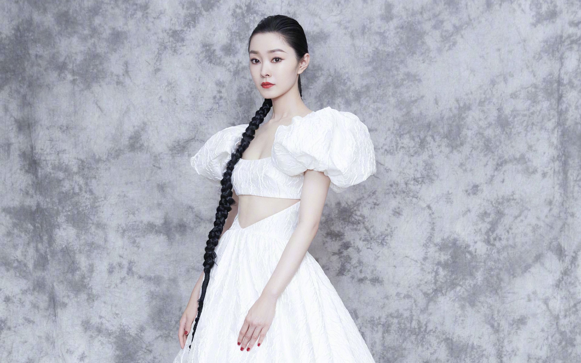 双线缠斗,F1收官战惊心动魄,金玟哉完成亚洲后卫里程碑