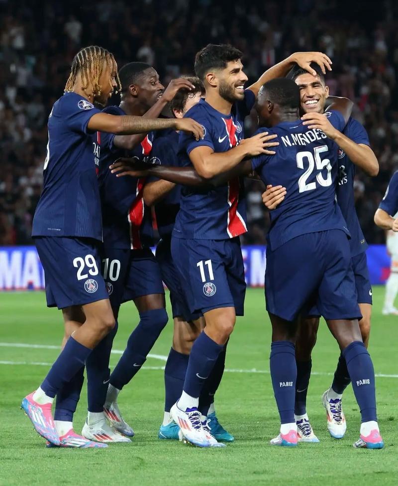 国际米兰强行终结巴黎，赖斯在欧冠决赛接管比赛